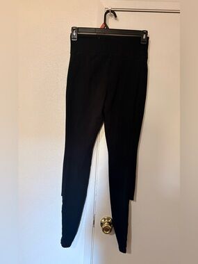 Mossimo Everyday High-Rise Black Medium Leggings W/ Side Rips